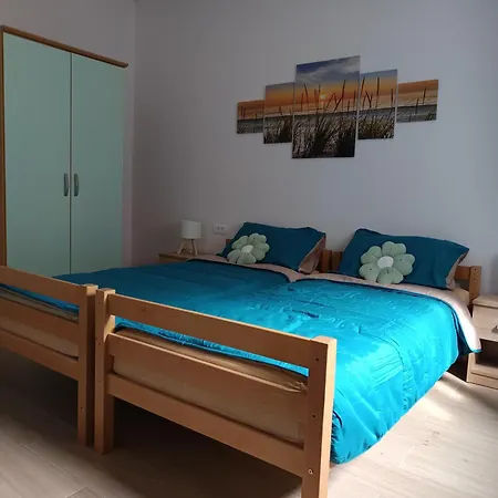 Ascent Studio, Center Apartman